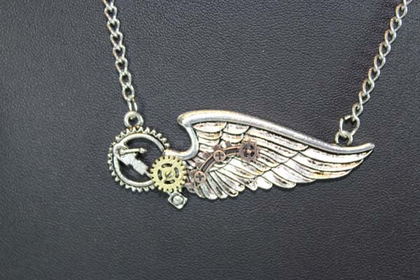 Steampunk Anhänger mit Kette - rechter Flügel