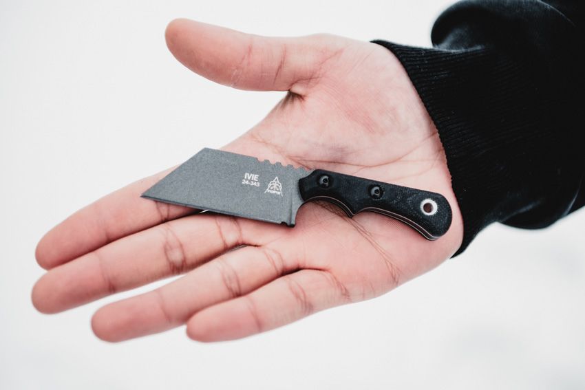 Ivie, schwarzer Canvas-Micarta-Griff, Kydex-Scheide