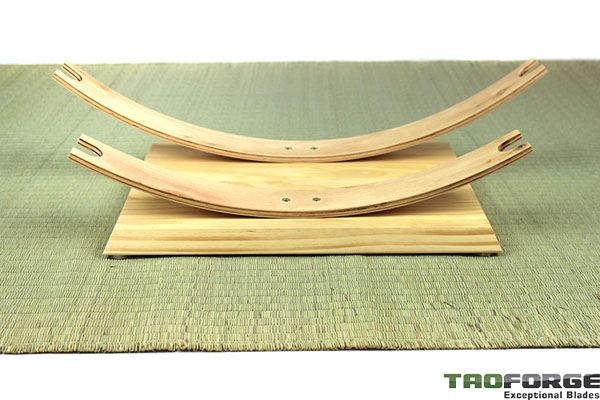 Design Ständer für 2 Schwerter – natur