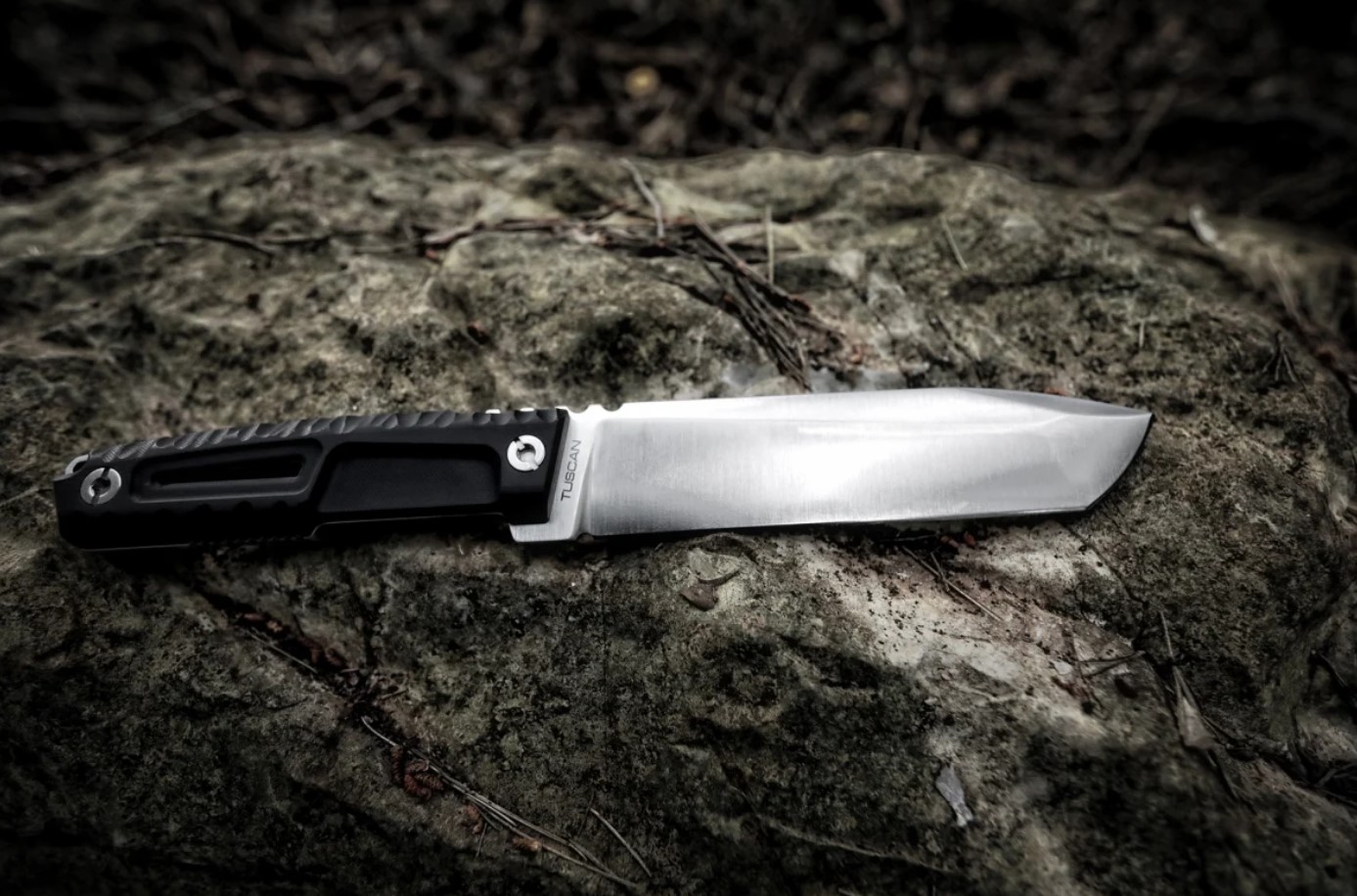 Tuscan Schwarz Satin